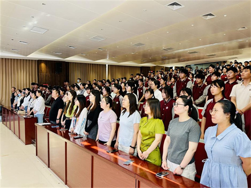 揽星河之志 筑青春之团——石家庄旅游学校2025年入团仪式